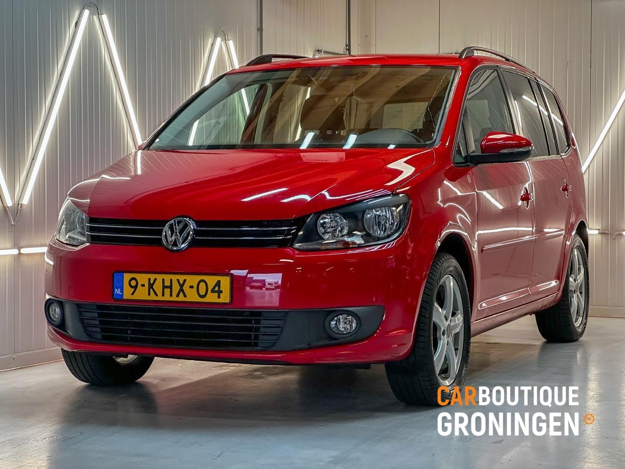 Volkswagen Touran - 1.6 TDI Highline BlueMotion | AUTOMAAT | AIRCO - AutoWereld.nl