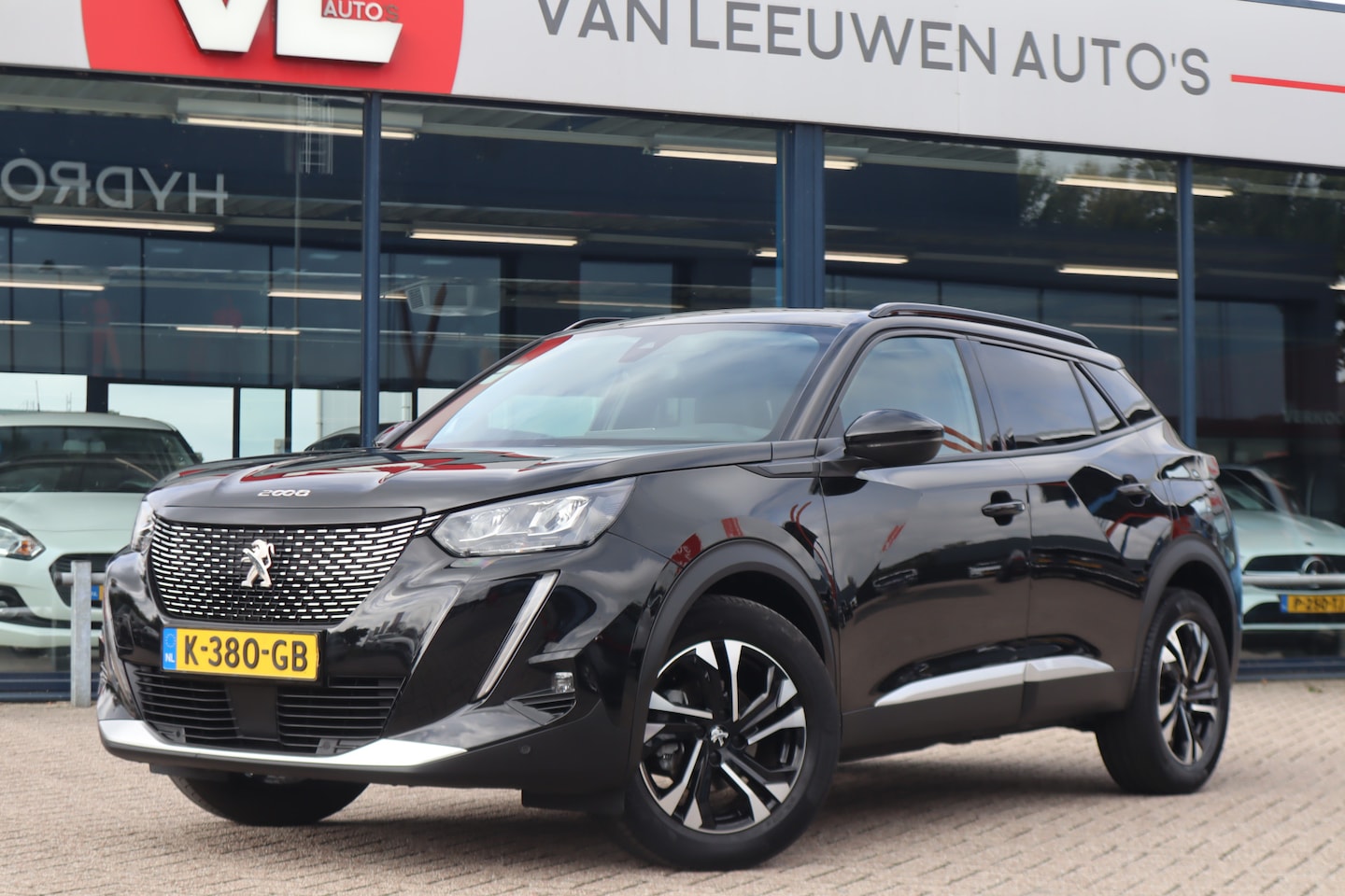 Peugeot 2008 - 1.2 PureTech Allure | Verkeersbord herkenning | Cruise | Hill hold | - AutoWereld.nl