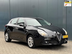 Alfa Romeo Giulietta - 1.4 T Automaat|Navi|NAP|Boekjes|
