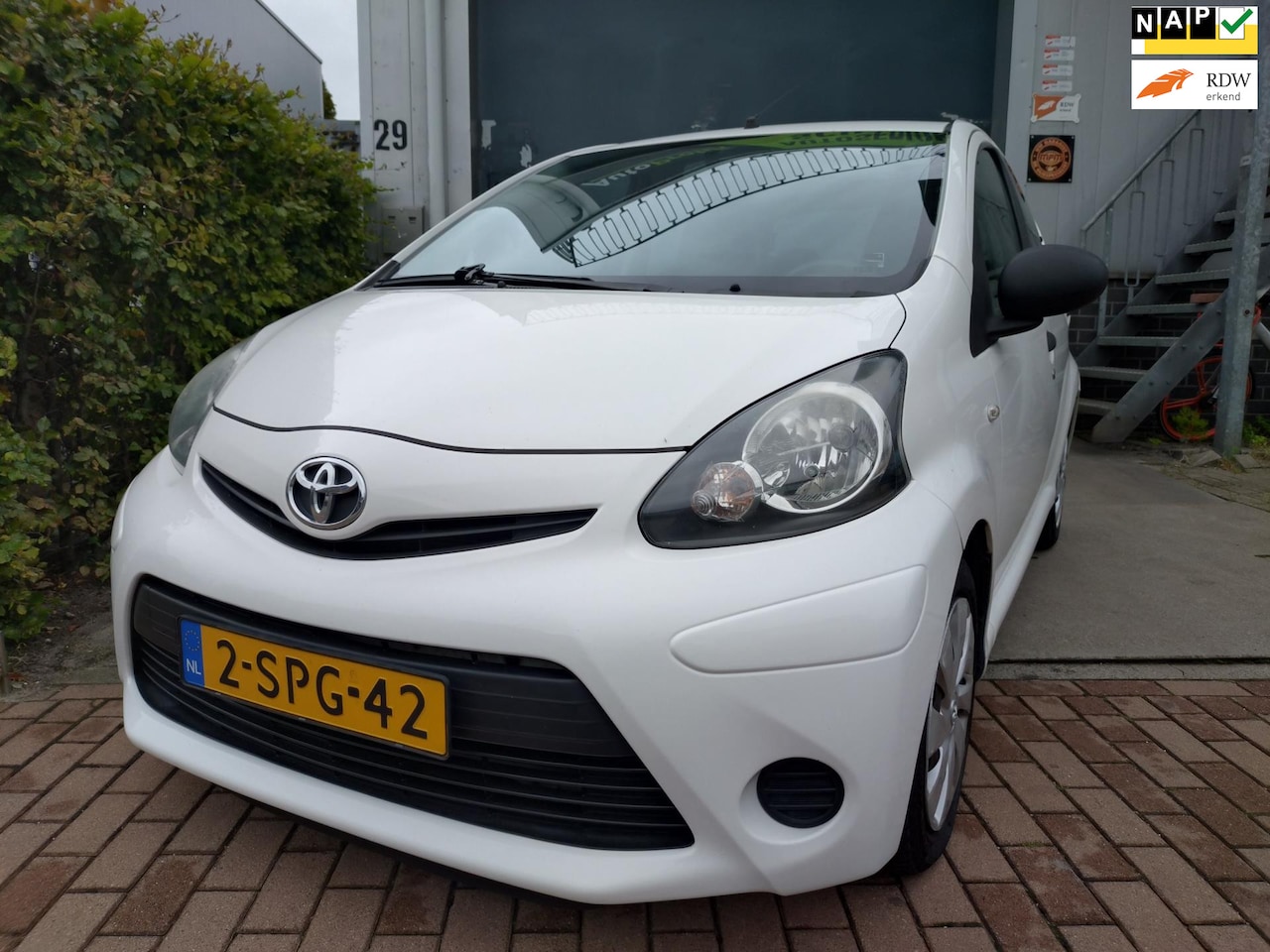 Toyota Aygo - 1.0 VVT-i Now 1.0 VVT-i Now - AutoWereld.nl