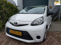 Toyota Aygo - 1.0 VVT-i Now Airco elektrische ramen