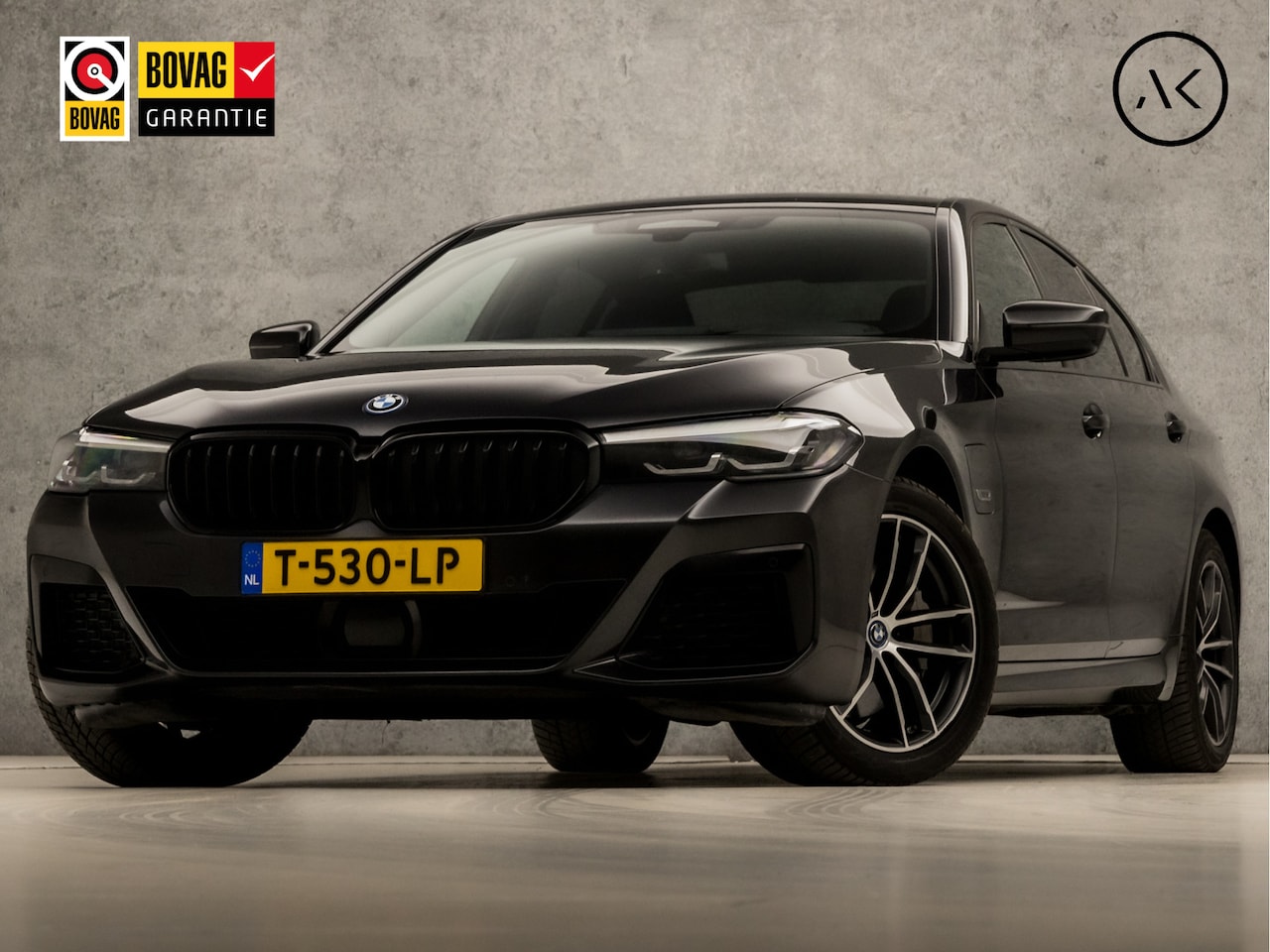 BMW 5-serie - 530e xDrive M Sport 294Pk Automaat (APPLE CARPLAY, M PAKKET, ADAPTIVE CRUISE, GETINT GLAS, - AutoWereld.nl