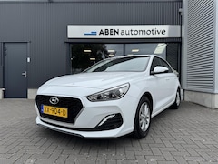 Hyundai i30 - 1.0 T-GDI 120PK Premium 5-deurs (NAVI|CAMERA|CARPLAY|TREKHAAK|4-SEIZ)