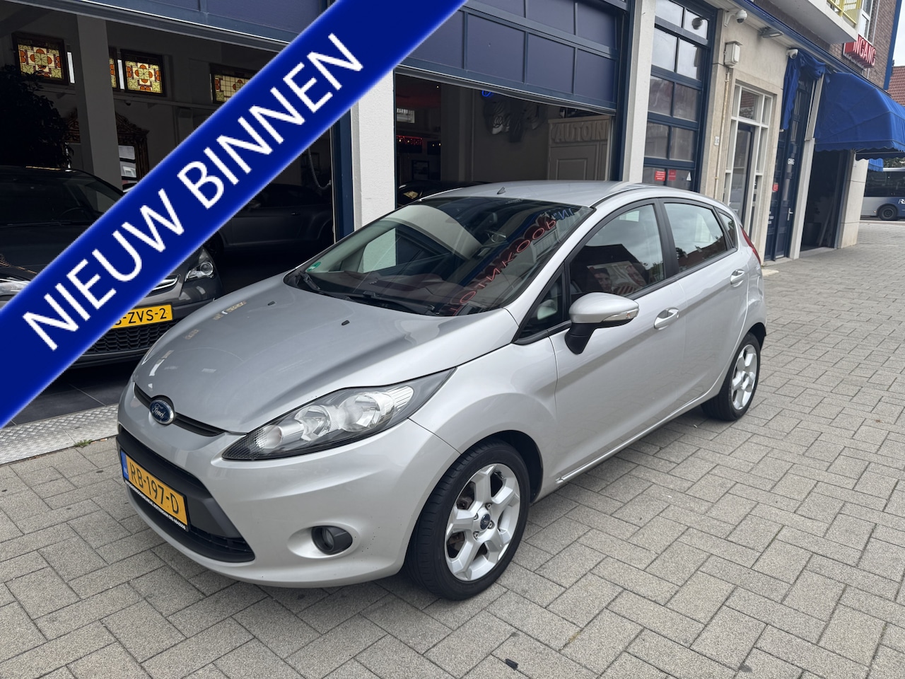Ford Fiesta - 1.25 Ghia 5-DEURS/AIRCO/L.M VELGEN - AutoWereld.nl