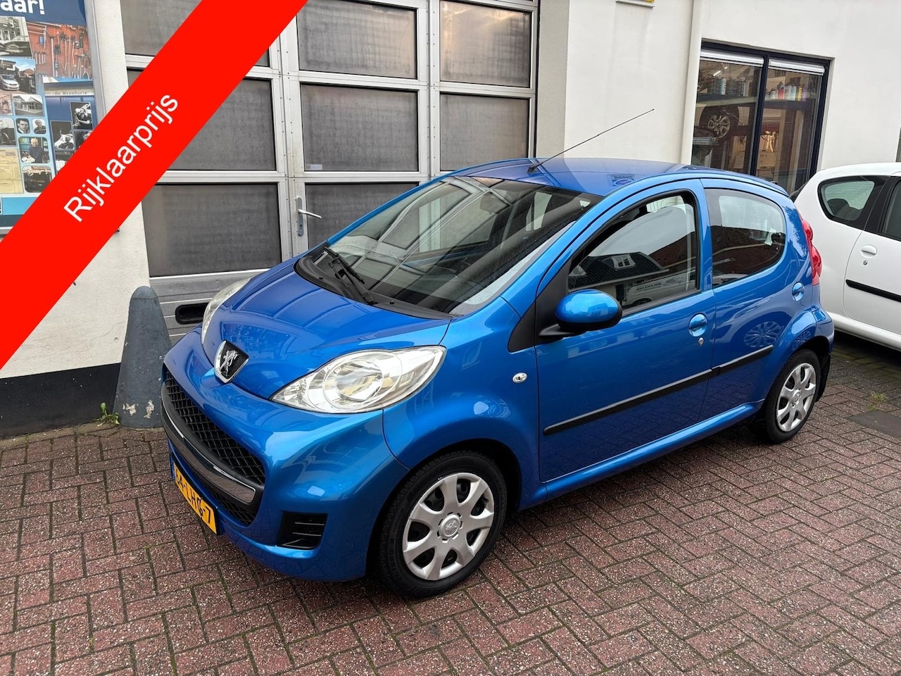 Peugeot 107 - 1.0 12V 68PK 5D - AutoWereld.nl