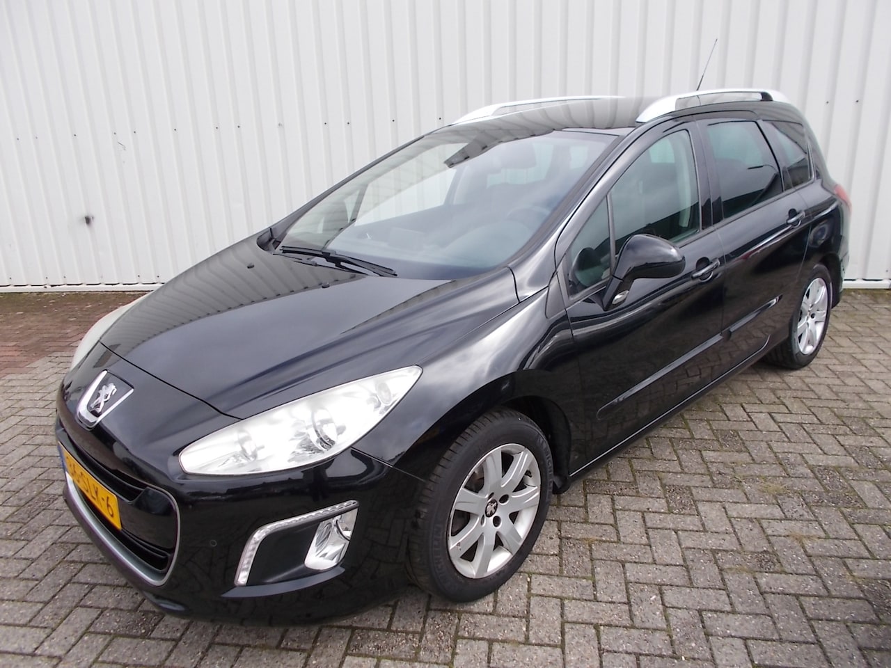Peugeot 308 SW - 1.6 VTi Première 1.6 VTi Première ( NW. APK KEURING BIJ VERKOOP! ) - AutoWereld.nl