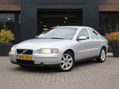 Volvo S60 - 2.4 140pk Kinetic Zeer mooi