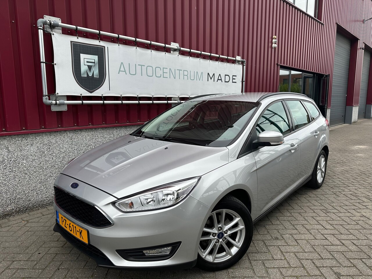 Ford Focus Wagon - 1.0 Lease Edition // 44 DKM NAP // Navi // Clima // PDC // Cruise control - AutoWereld.nl