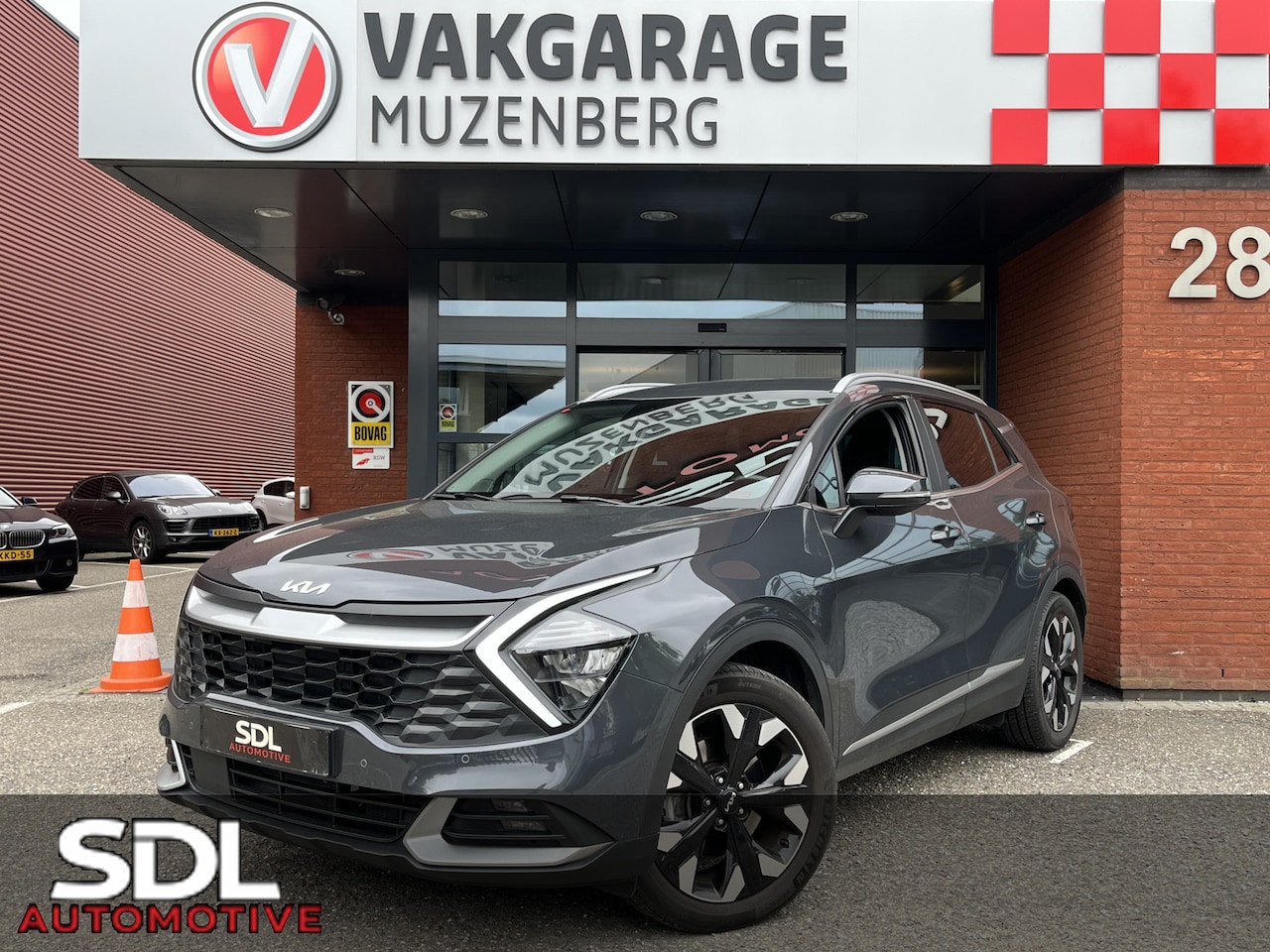 Kia Sportage - 1.6 T-GDi Plug-in Hybrid AWD DynamicLine// CAMERA // NAVI // TREKHAAK // ADAPTIVE CRUISE / - AutoWereld.nl
