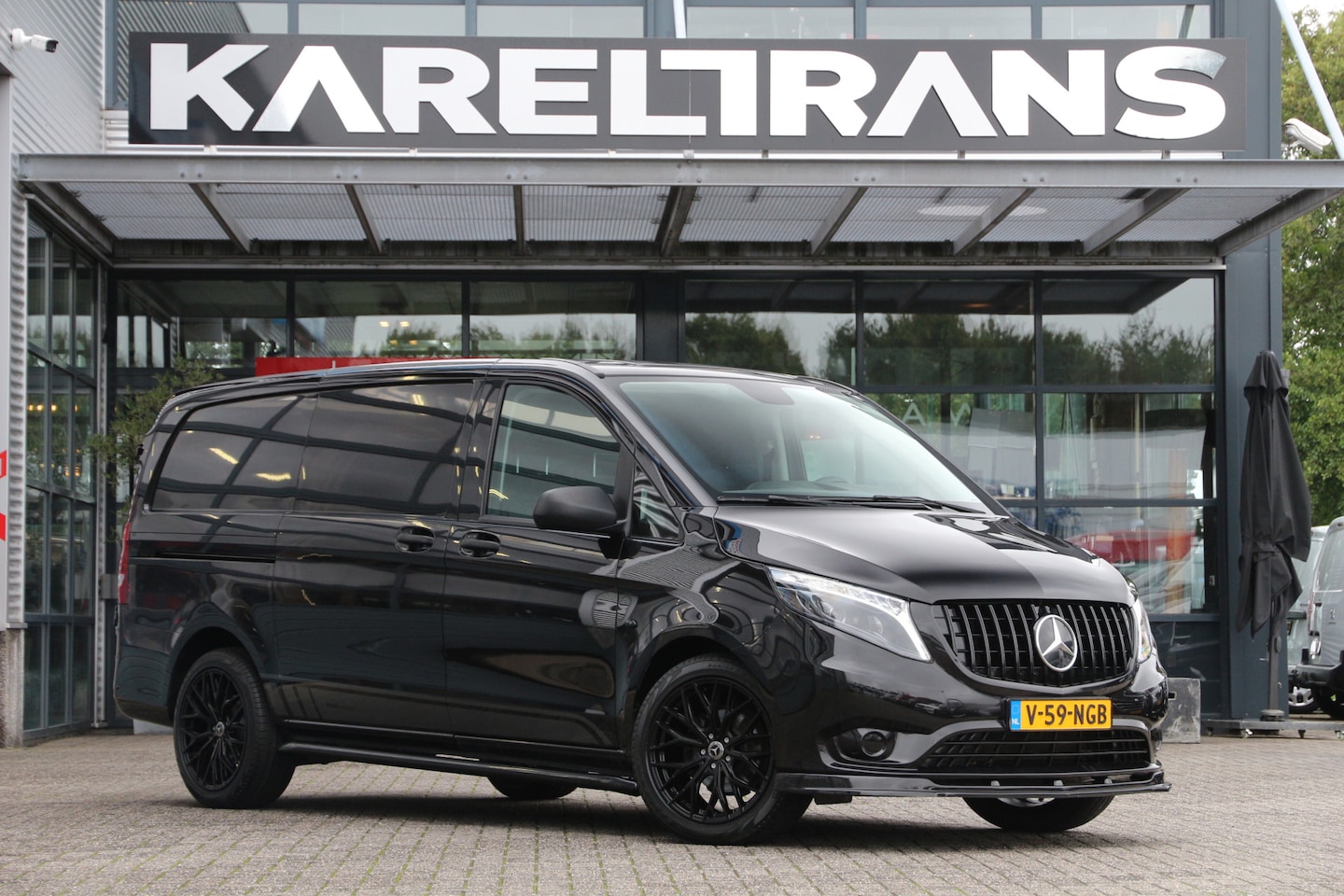 Mercedes-Benz Vito - 190PK CDI | Aut. | 2x Schuifdeur | Standkachel | Airco.. - AutoWereld.nl