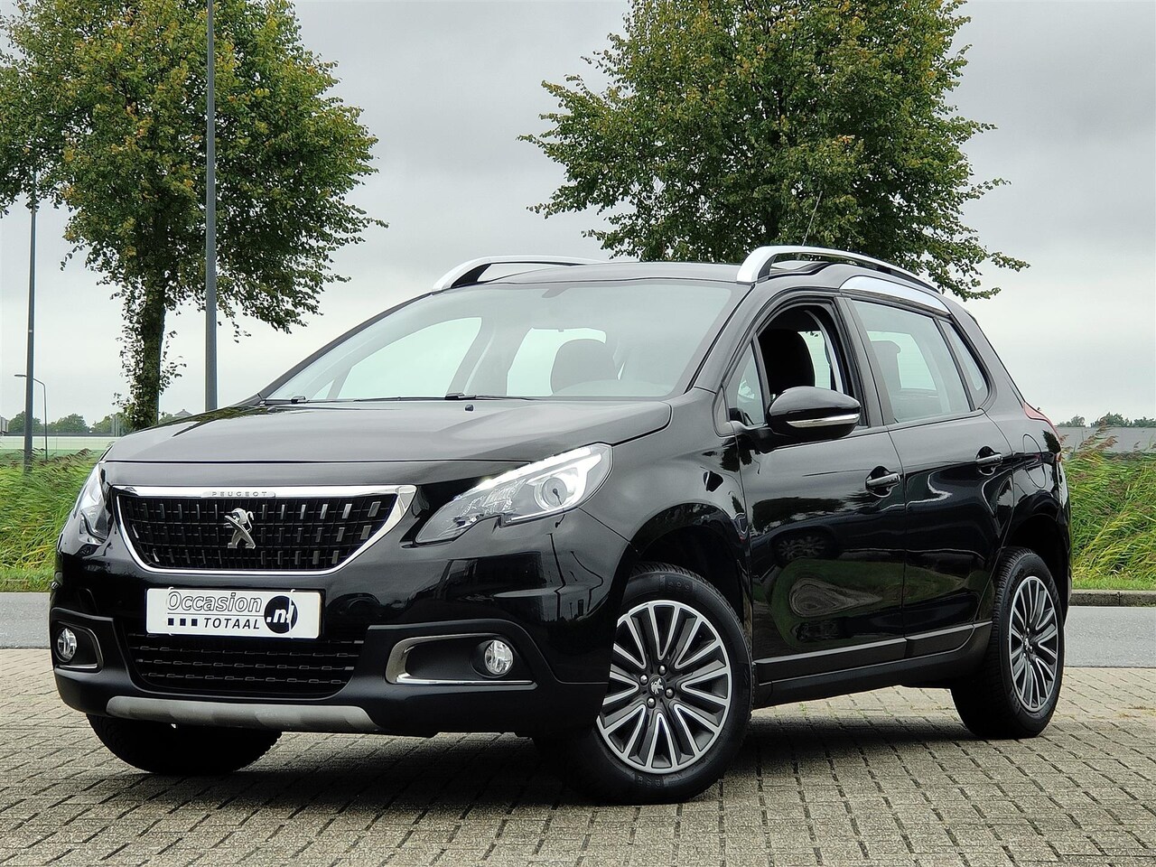 Peugeot 2008 - 1.2 PureTech Blue Lion | Carplay | Navi | Cruise - AutoWereld.nl