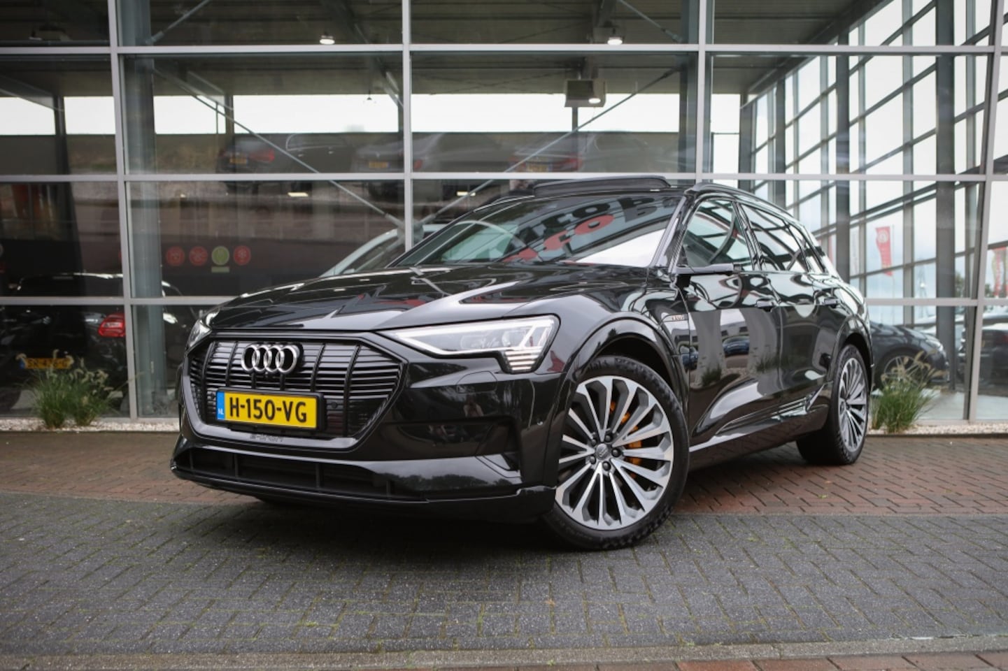 Audi e-tron - e-tron 55 | Pano | B&O | Schaalstoelen | - AutoWereld.nl