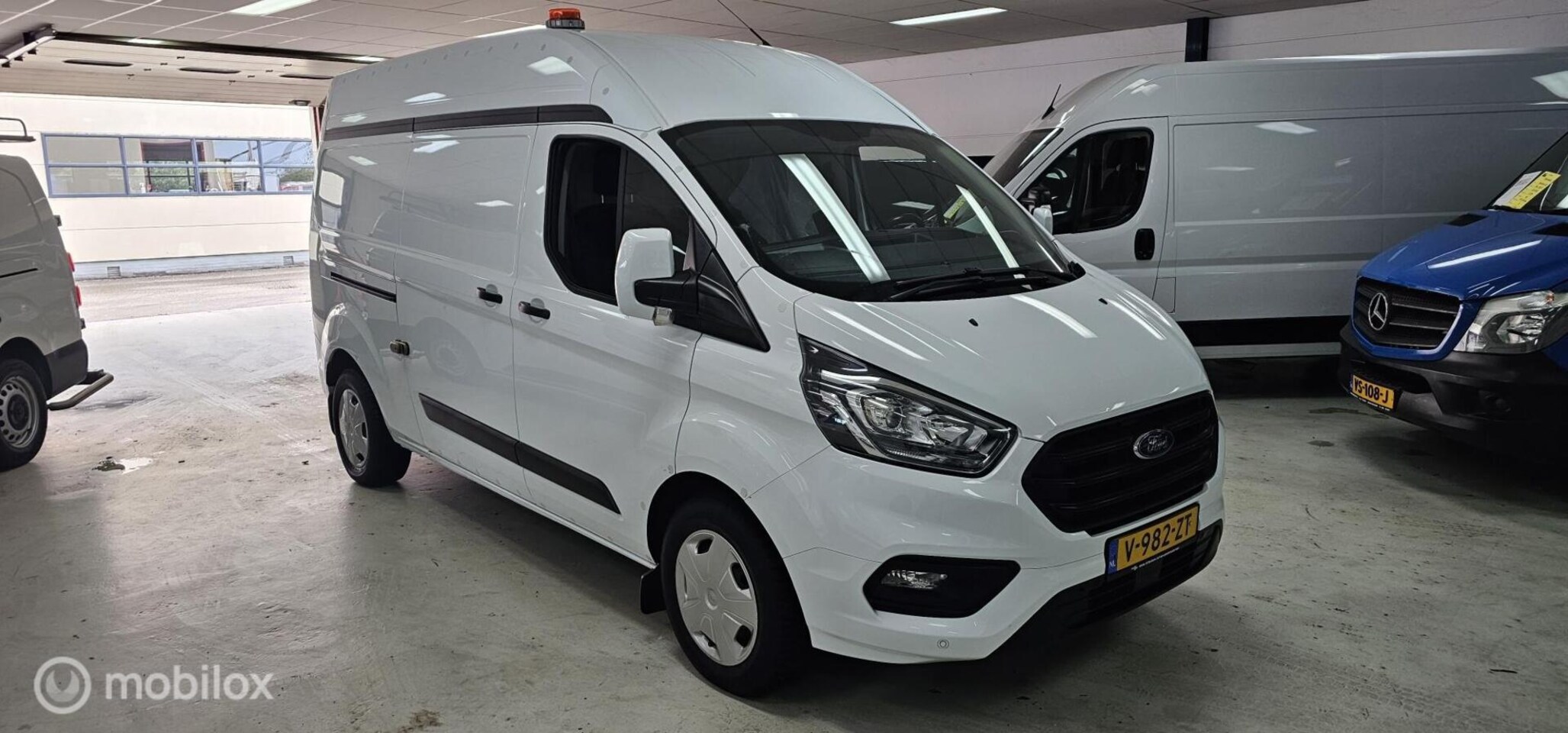 Ford Transit Custom - 320 2.0 TDCI L2H2 Trend 320 2.0 TDCI L2H2 Trend - AutoWereld.nl