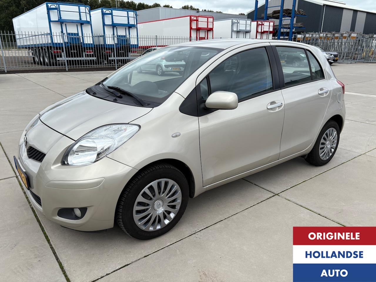 Toyota Yaris - 1.3 VVTi Aspiration Automaat Clima van Oma 1939 - AutoWereld.nl