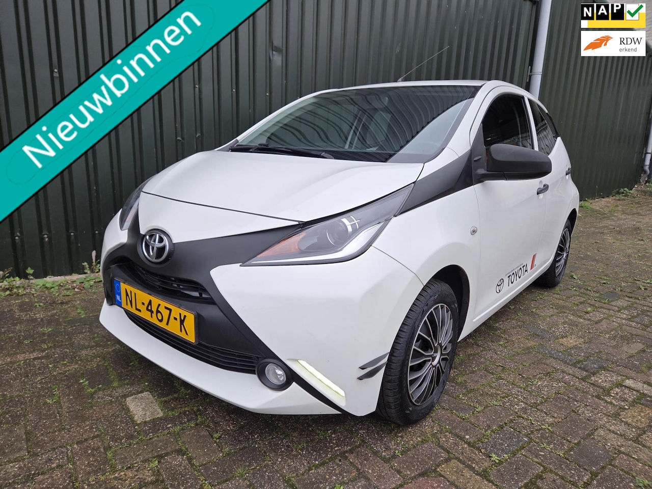 Toyota Aygo - 1.0 VVT-i X-Play Sport - AutoWereld.nl