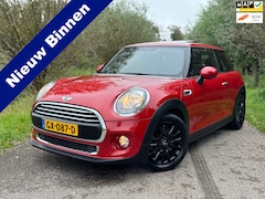 MINI One - 1.2 Business Automaat / slechts 65.890 km / Panoramadak / Navi / Airco / NL Auto / 15" Vel