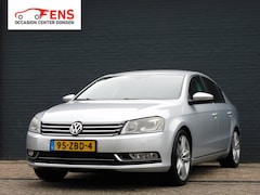Volkswagen Passat - 1.8 TSI Highline NAVI STOELVERWARMING LEER CRUISE TREKHAAK LM VELGEN