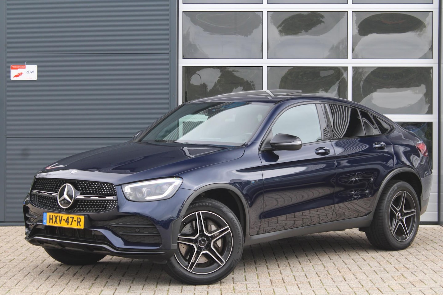 Mercedes-Benz GLC-klasse Coupé - 300e 4MATIC 320pk AMG Night| Pano | ACC | Elek. trekhaak - AutoWereld.nl