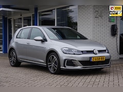 Volkswagen Golf - 1.4 TSI PHEV GTE Trekhaak Camera Carplay Stoelverwarming