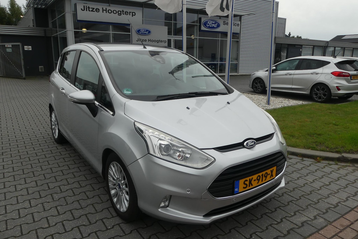 Ford B-Max - 1.0 EcoBoost Titanium D. RIEM VV 3/2024, PANO, LEER, TREKHAAK, CRUISE, CLIMA, WINTER PACK, - AutoWereld.nl
