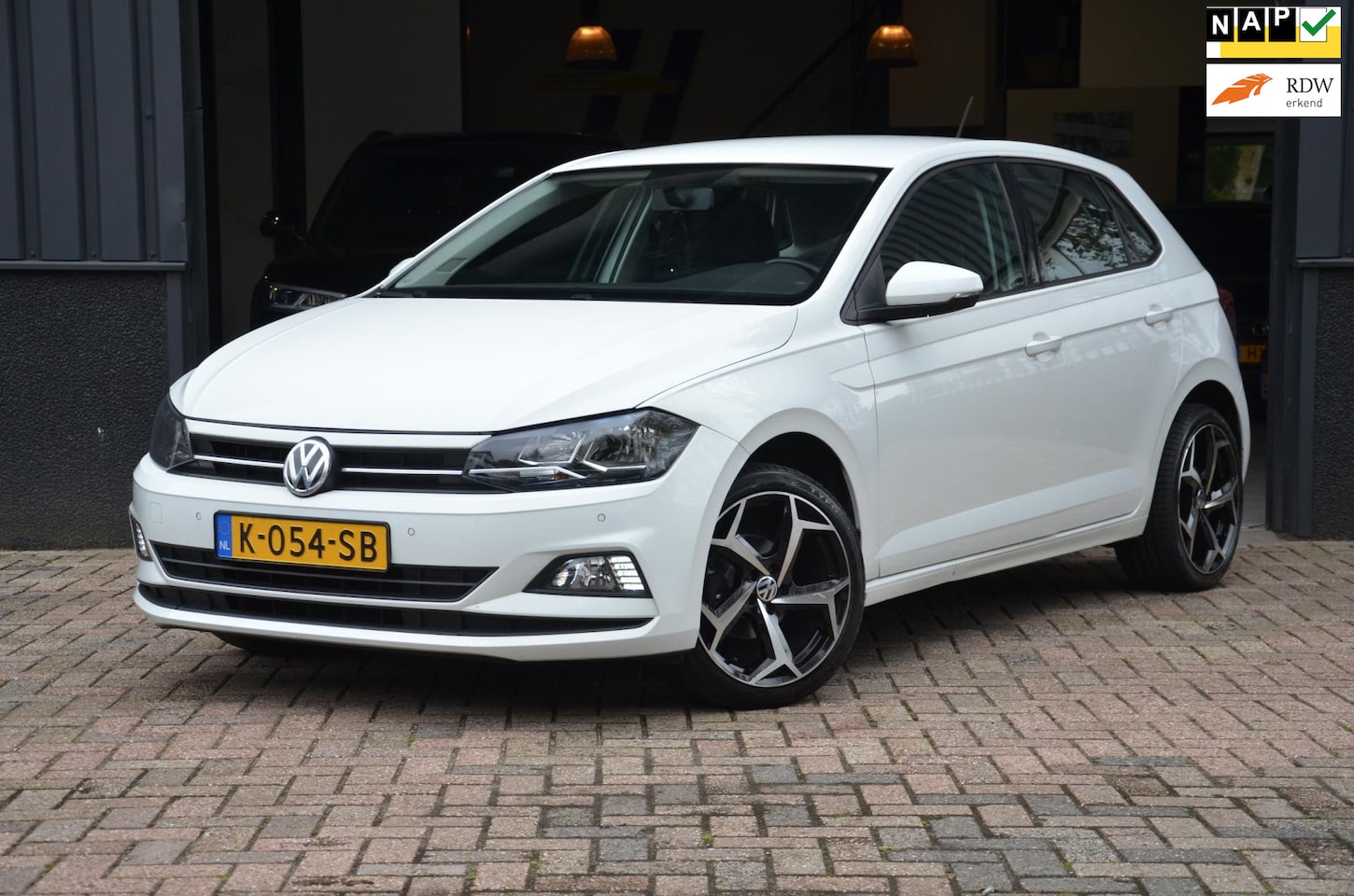 Volkswagen Polo - 1.0 TSI Comfortline 17 inch|LED|Stoelverw. - AutoWereld.nl