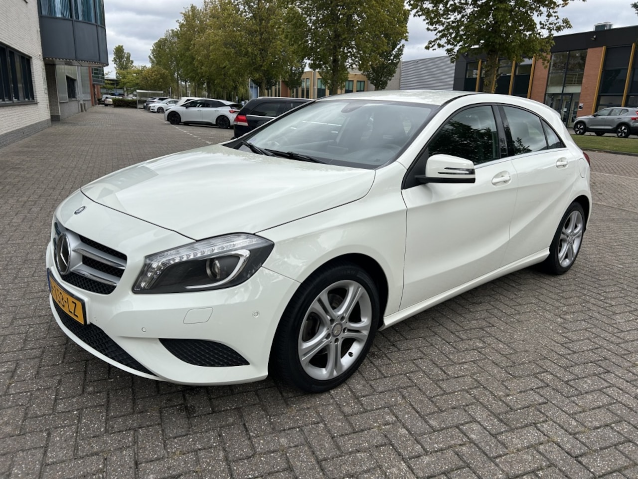 Mercedes-Benz A-klasse - 180 Ambition XENON PDC CRUISE NAVI STOELVW - AutoWereld.nl