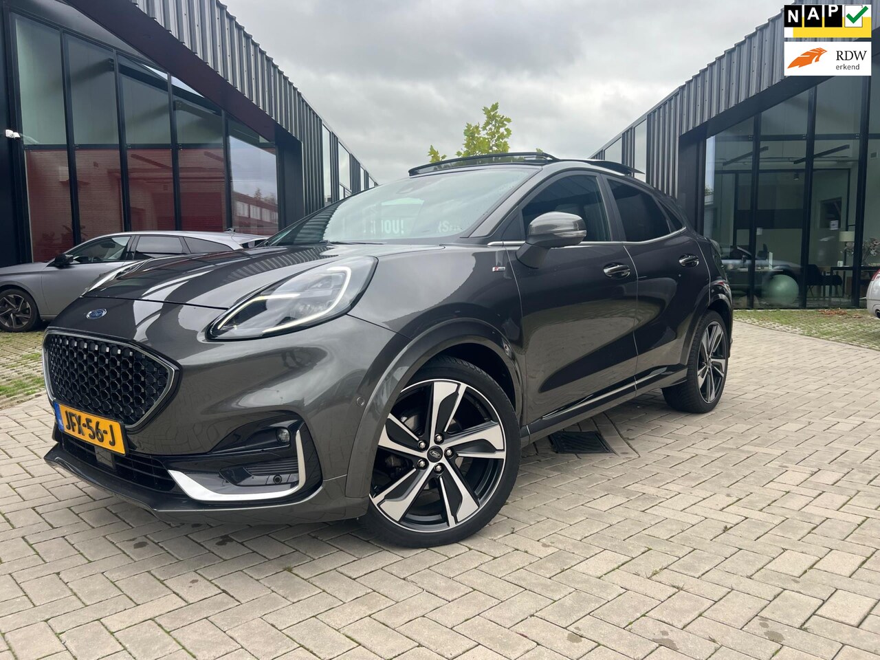 Ford Puma - 1.0 EcoBoost Hybrid ST-Line Vignale Pano Clima Stoelvw Camera - AutoWereld.nl