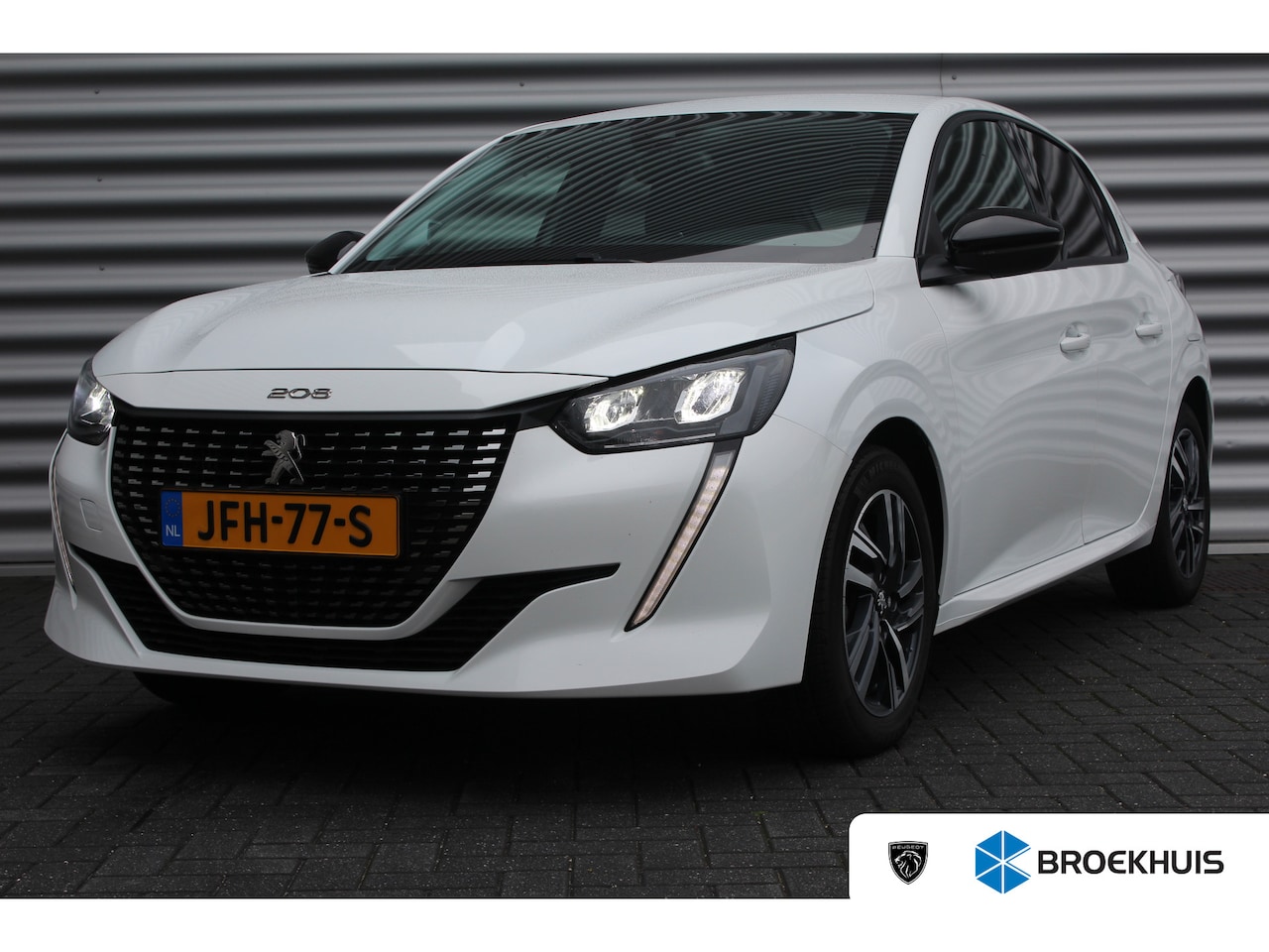 Peugeot 208 - 1.2 PURETECH 100PK ALLURE PACK / NAVI / LEDER / CLIMA / FULL-LED / PDC / CAMERA / 16" LMV - AutoWereld.nl