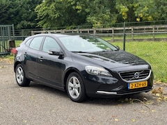 Volvo V40 - 2.0 D4 Momentum Business /Navi/Airco/