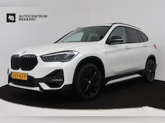 BMW X1 - SDrive20i High Executive (PANORAMADAK, HARMAN/KARDON, GROOT-NAVIGATIE, STOELVERWARMING, DE