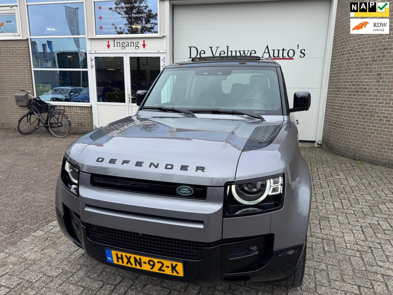 Land Rover Defender 110 - 2.0 P400e 110 X-Dynamic SE 2.0 P400e 110 X-Dynamic SE|PANO|HUD| - AutoWereld.nl