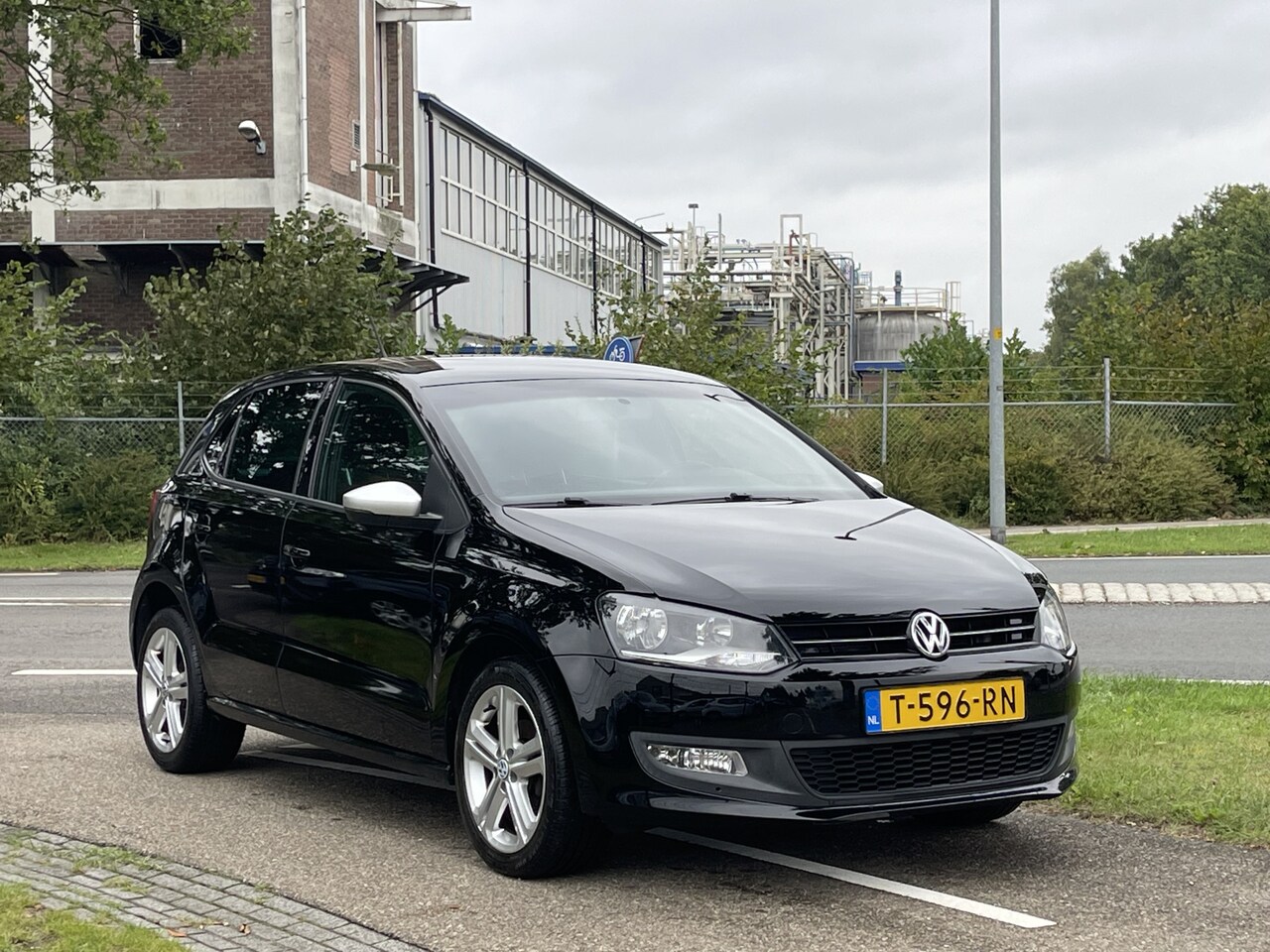 Volkswagen Polo - 1.2 TSI Black Edition | 5 Deurs | Trekhaak | Navigatie - AutoWereld.nl