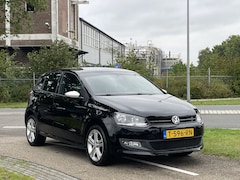 Volkswagen Polo - 1.2 TSI Black Edition | 5 Deurs | Trekhaak | Navigatie