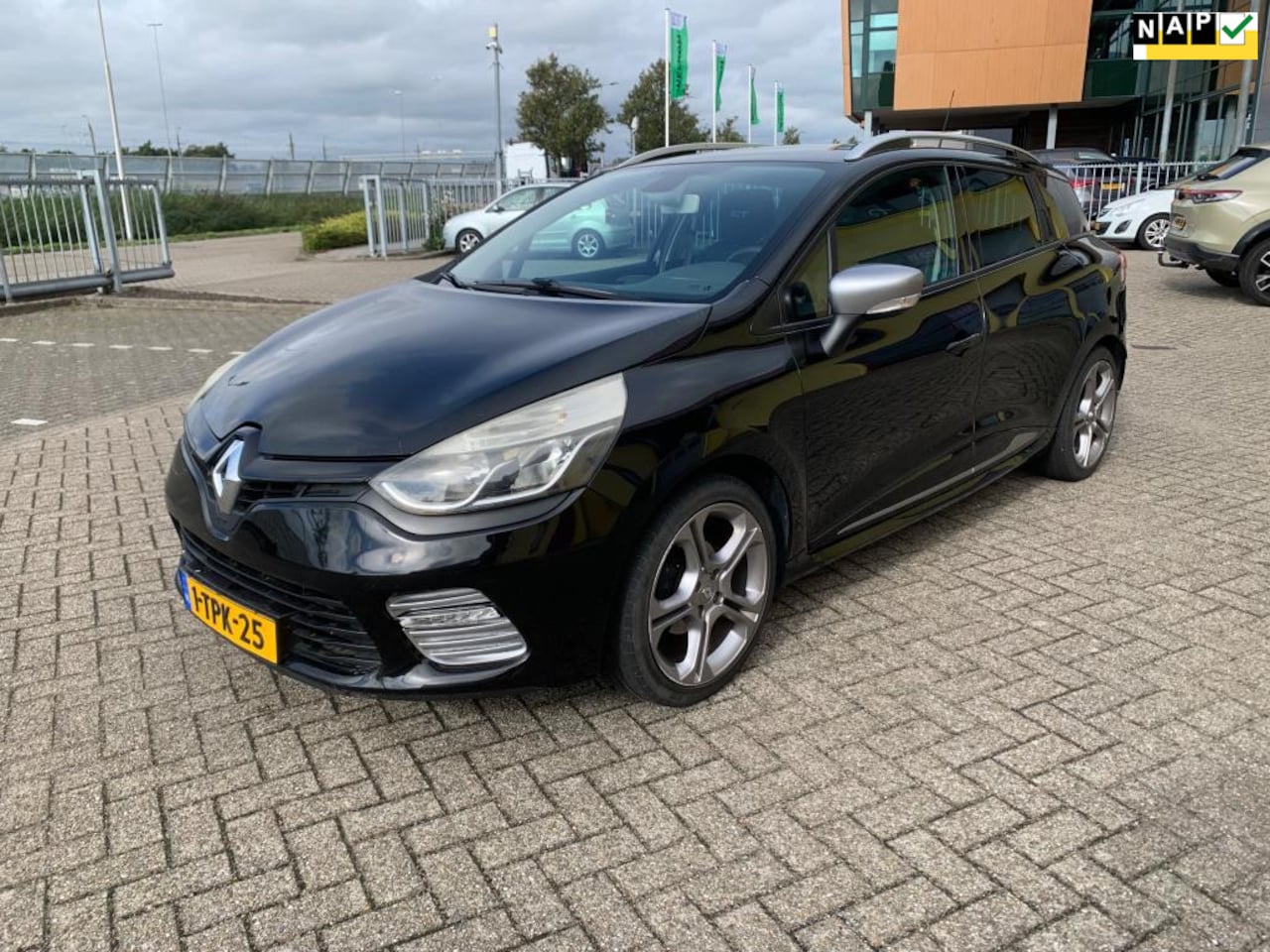 Renault Clio Estate - 1.2 GT Zwart Automaat 2014 Airco Navi - AutoWereld.nl