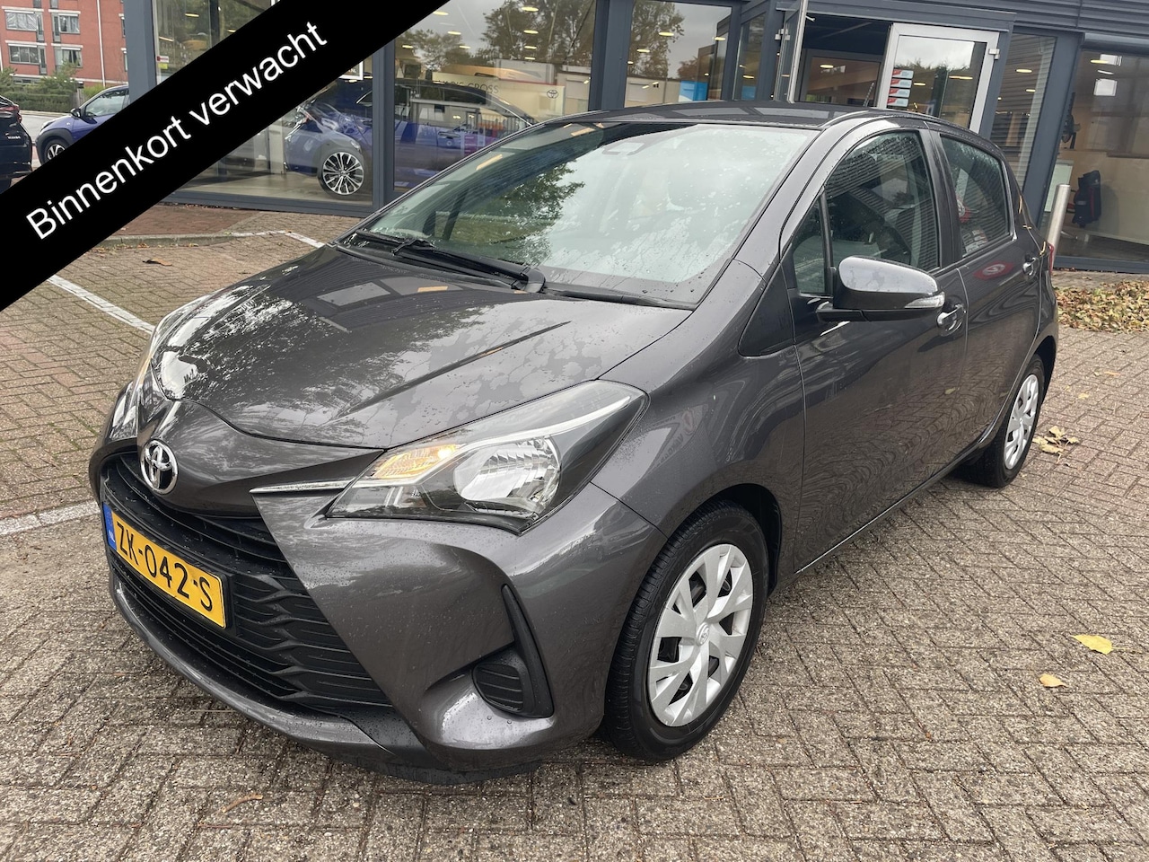 Toyota Yaris - 1.0 VVT-i Comfort | Bluetooth | Airco | 1E eigenaar | Dealer onderhouden - AutoWereld.nl