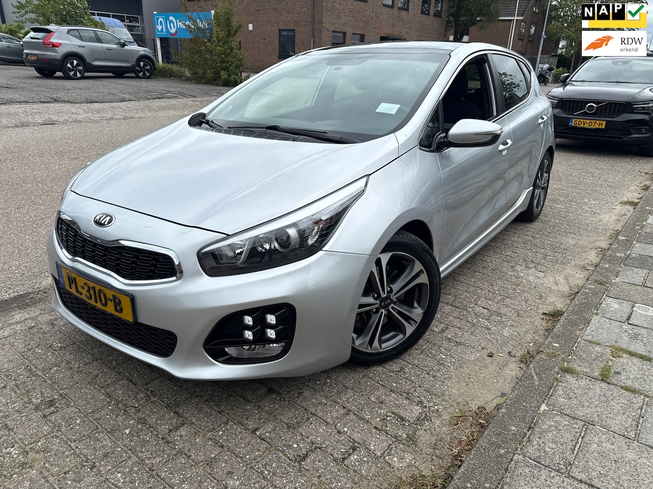 Kia Cee'd - 1.0 T-GDi GT-Line Summer Edition 1.0 T-GDi GT-Line Summer Edition - AutoWereld.nl