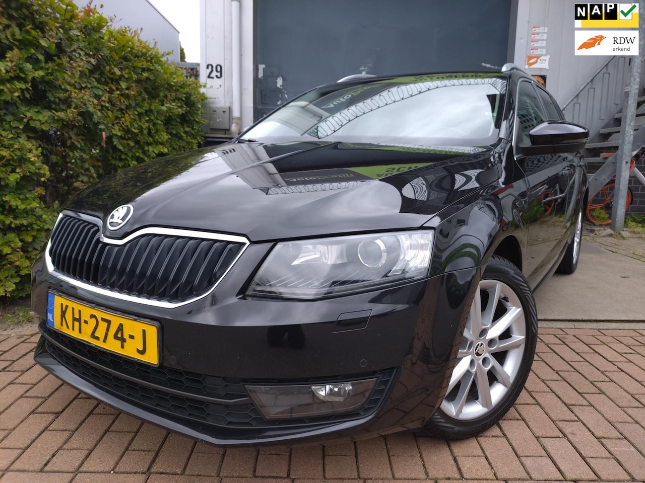 Skoda Octavia Combi - 1.4 TSI Greentech Style Business 1.4 TSI Greentech Style Business - AutoWereld.nl