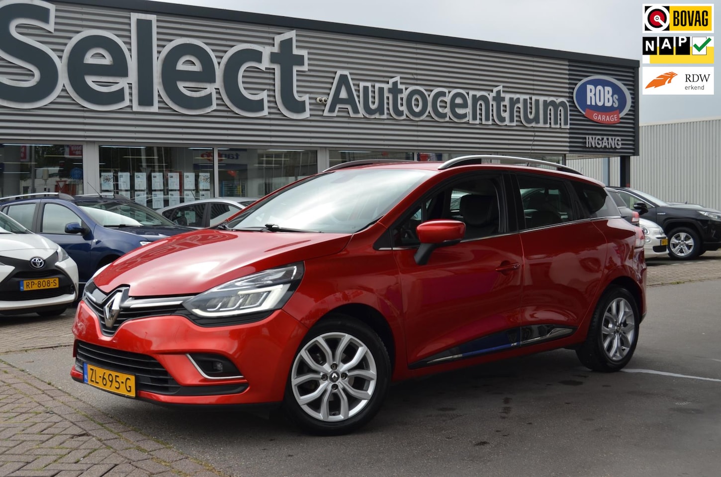 Renault Clio Estate - 0.9 TCe Intens|LED|NAVI|TR.HAAK|CARPLAY|SENSOREN - AutoWereld.nl