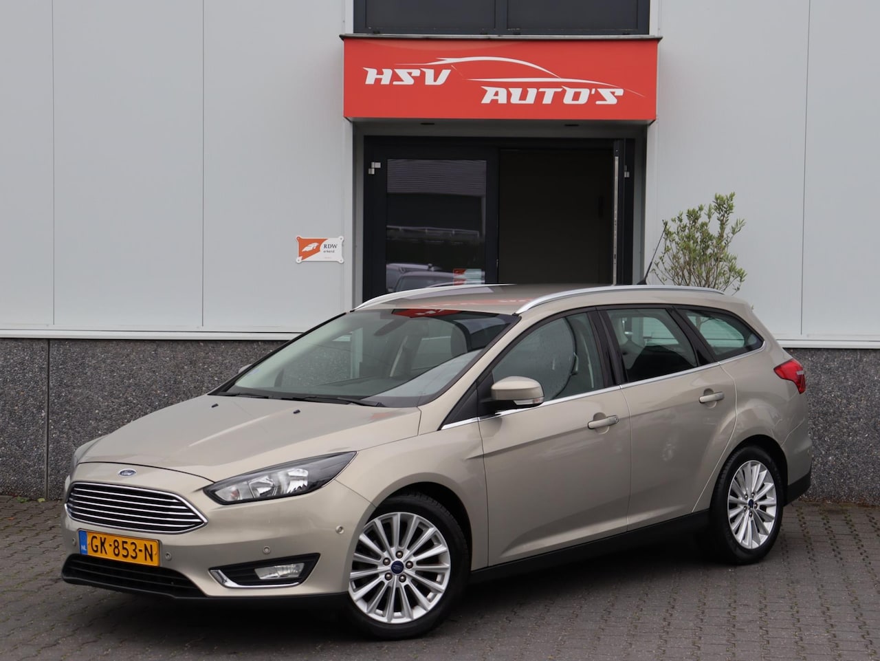 Ford Focus Wagon - 1.0 Titanium Edition navi LM airco - AutoWereld.nl