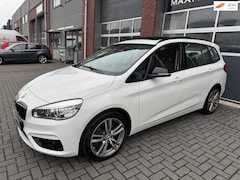 BMW 2-serie Gran Tourer - 220i 7p. LED HUD Pano Navi Camera Keyless
