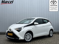 Toyota Aygo - 1.0 VVT-i x-play Automaat Airco Apple Carplay Android Auto 1e Eigenaar dealer onderhouden