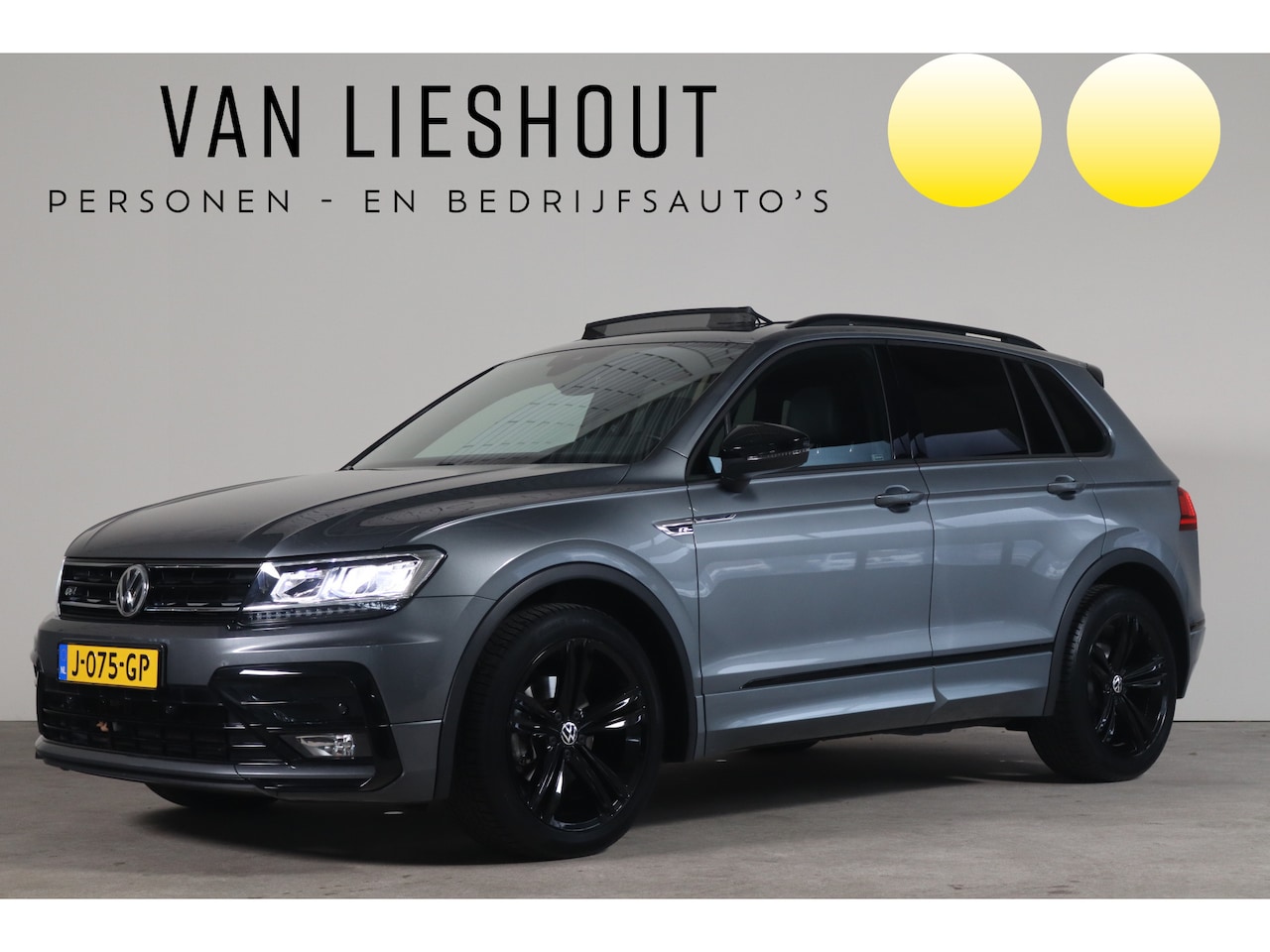 Volkswagen Tiguan - 1.5 TSI ACT Highline Business R NL-Auto!! Panoramadak I Apple Car-Play - AutoWereld.nl