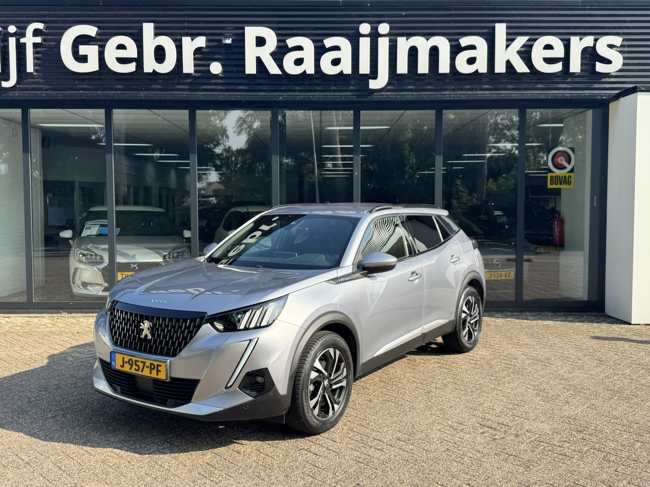 Peugeot 2008 - 1.2 PureTech GT-Line*Automaat*Navigatie*Camera* - AutoWereld.nl