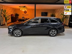 Kia Cee'd - Ceed 1.5 T-GDi DynamicPlusLine Garantie StuurVW StoelVW Camera Carplay Lane ACC Clima Navi