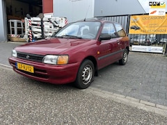 Toyota Starlet - 1.3i Sport ONVERWOESTBAAR MET 2 JAAR APK EN TREKHAAK