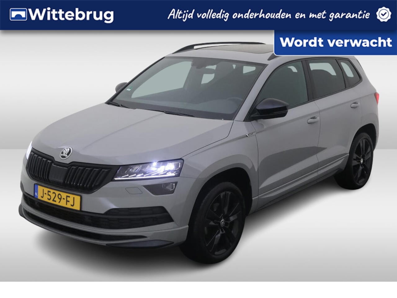 Skoda Karoq - 1.5 TSI ACT Sportline Business / Pano / Digitaal dashboard / Navigatie / Camera / Trekhaak - AutoWereld.nl