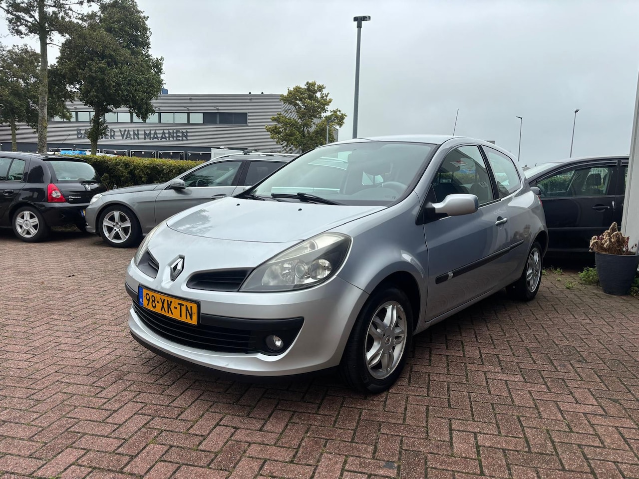 Renault Clio - 1.4-16V Team Spirit 1.4-16V Team Spirit - AutoWereld.nl