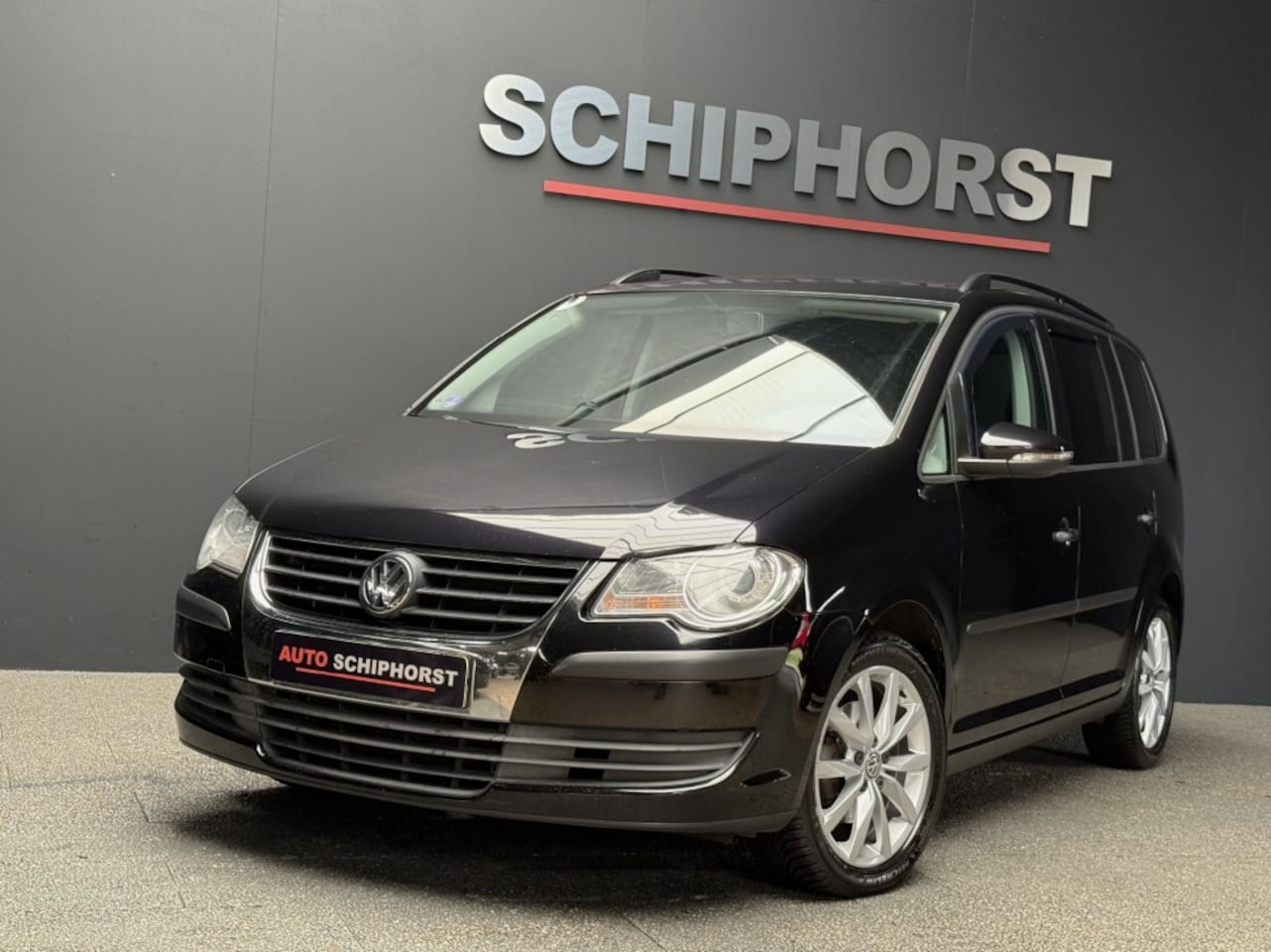Volkswagen Touran - 1.4 DSG 140pk Comfort 17 inch trekhaak navi clima 4450,- - AutoWereld.nl