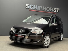 Volkswagen Touran - 1.4 DSG 140pk Comfort 17 inch trekhaak navi clima 4450,