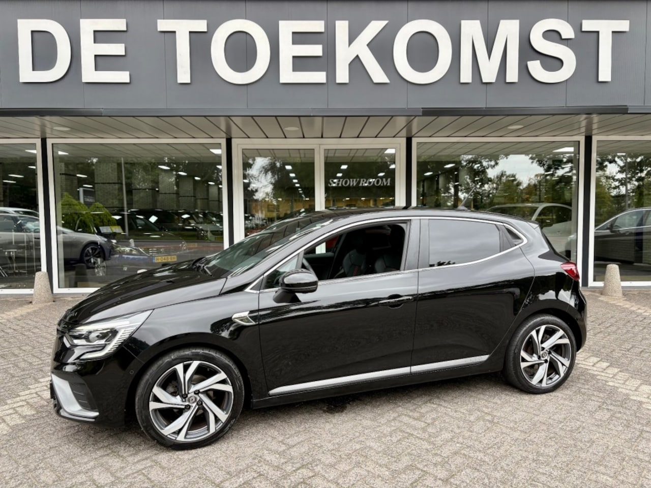 Renault Clio - TCE R.S. LINE Navigatie Parkhulp 360cam Multimedia leder NAP NL Auto - AutoWereld.nl